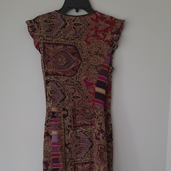 Parallel Multicolor Patterned Dress - Picture 2 of 4